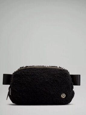 Lululemon Everywhere Belt Bag * FLEECE